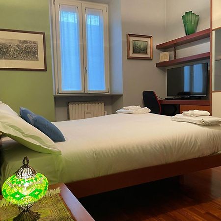 Cozy Flat Mins Walk To Navigli And Metro Porta Genova Apartment Милано Екстериор снимка