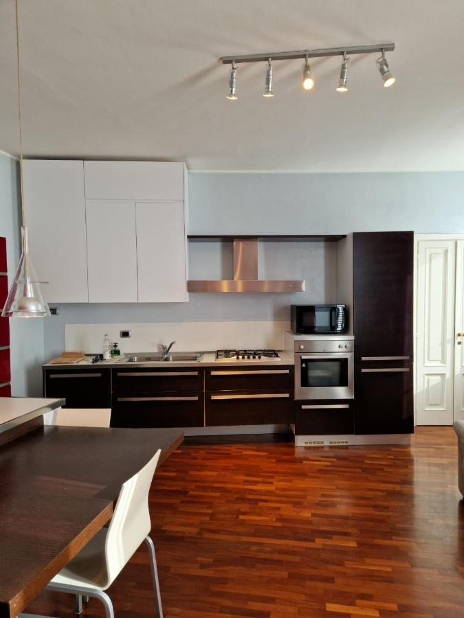 Cozy Flat Mins Walk To Navigli And Metro Porta Genova Apartment Милано Екстериор снимка