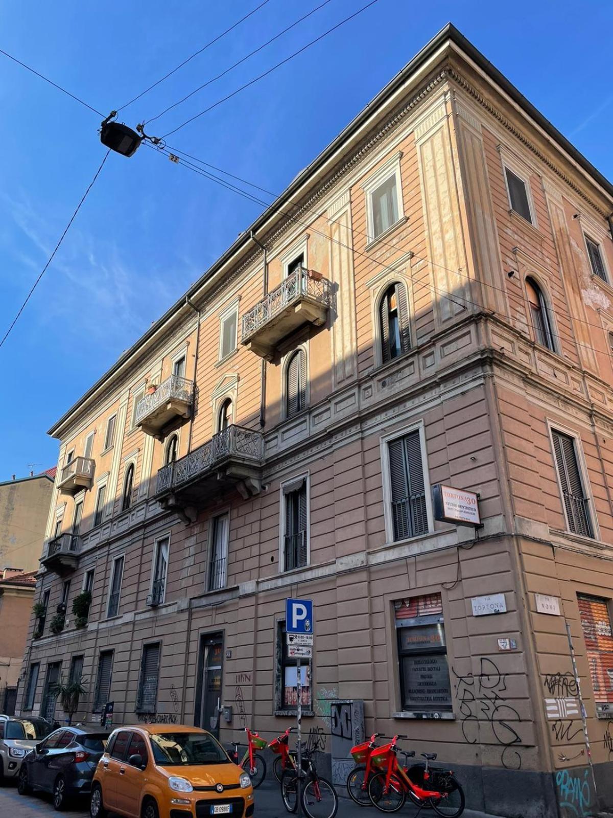 Cozy Flat Mins Walk To Navigli And Metro Porta Genova Apartment Милано Екстериор снимка
